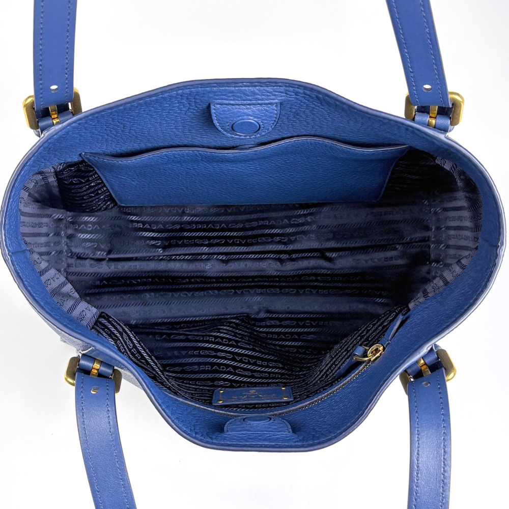 PRADA Bag - Picture 6 of 7